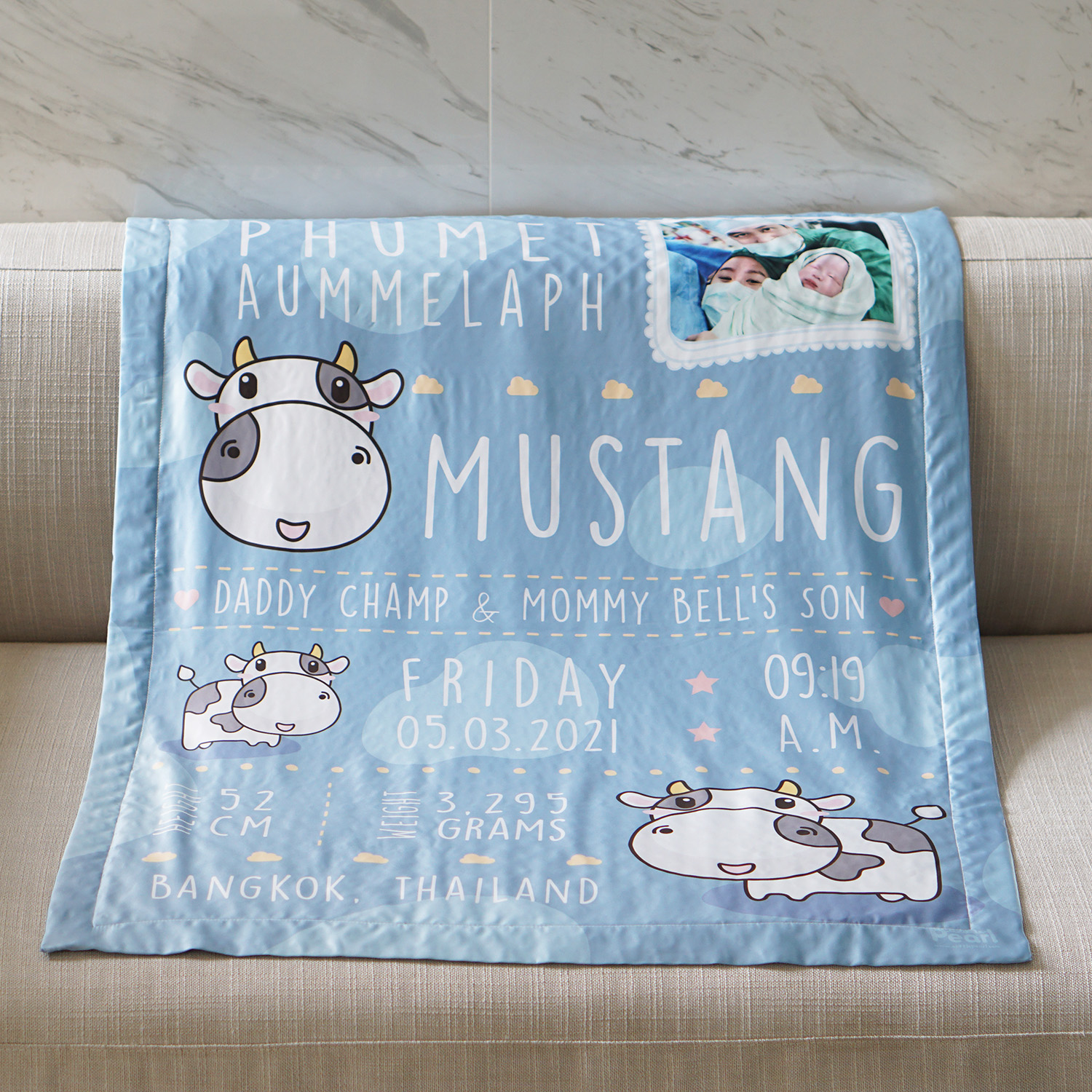 ผ้าห่มเด็ก ใส่ประวัติแรกเกิด ลายวัว Cow1 - Blue2 + เพิ่มรูปถ่าย