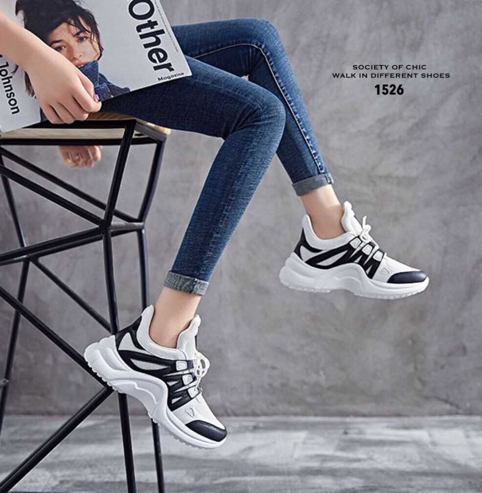 รองเท้าผ้าใบทรงSpotสไตล์แบรนด์ (สีเหลือง)