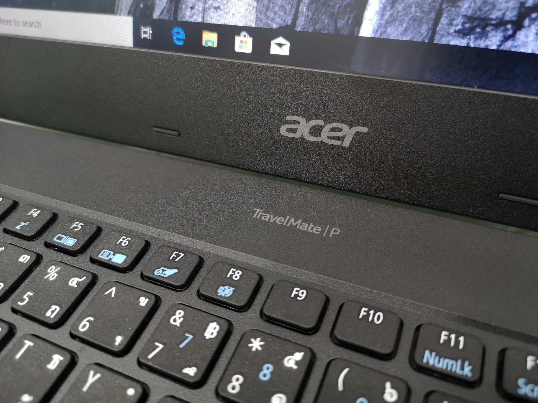 Acer TravelMate P2 TMP2410