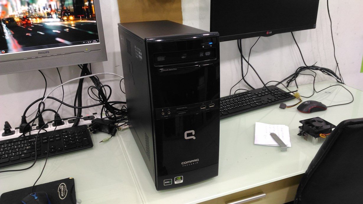 HP COMPAQ AMD X3 445