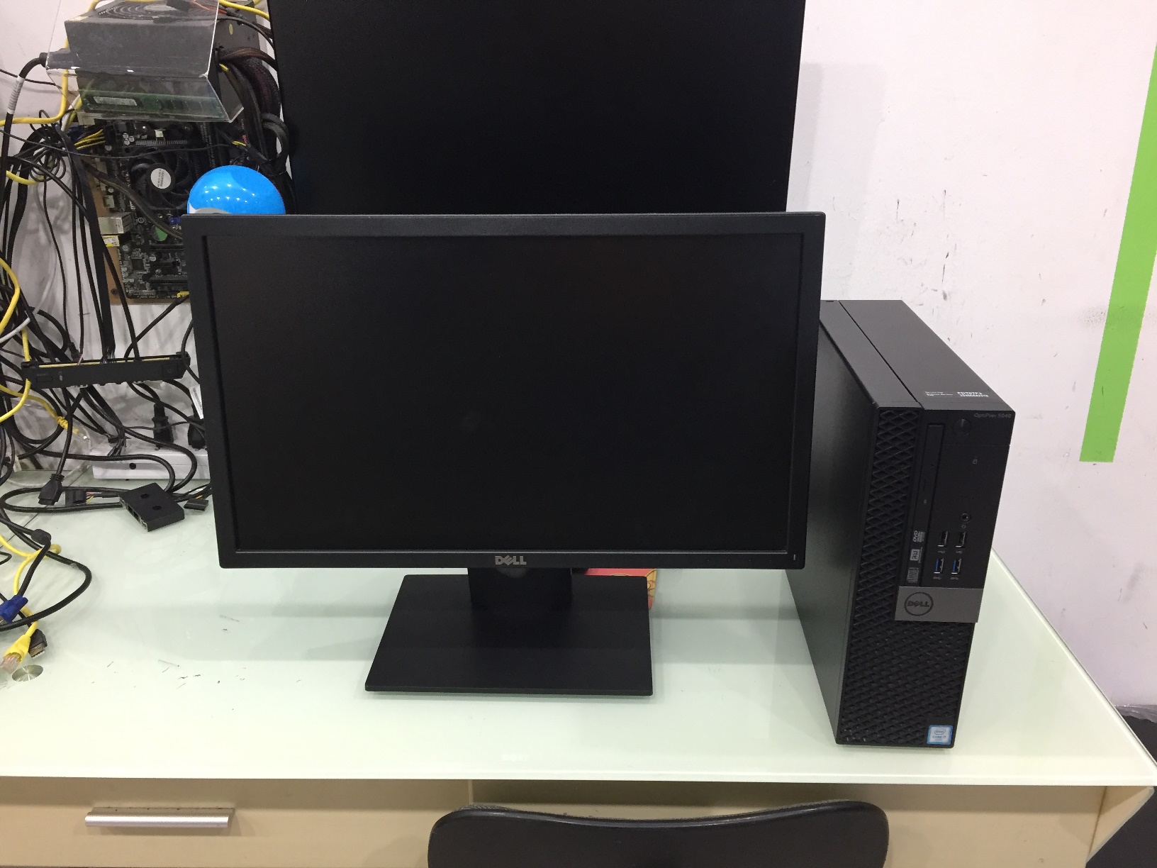 DELL Optiplex 5040 SFF + 22" E2216h Full HD