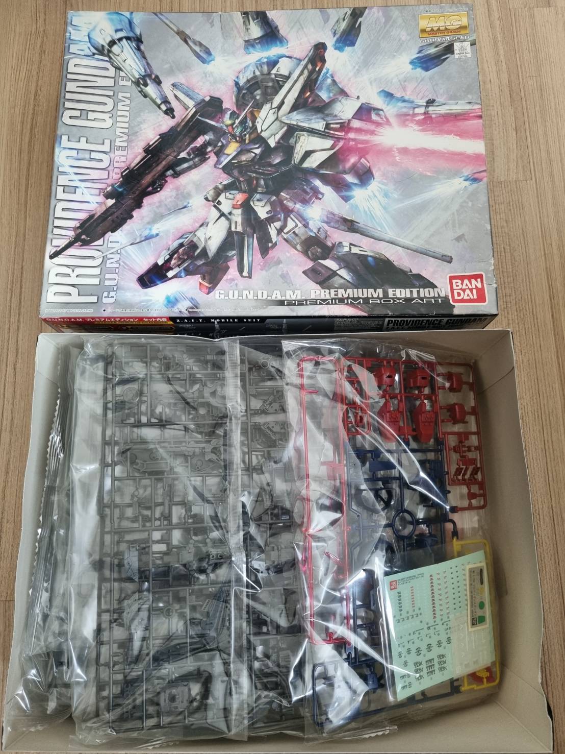 โมเดล Providence Gundam G.U.N.D.A.M Premium Edition (MG)
