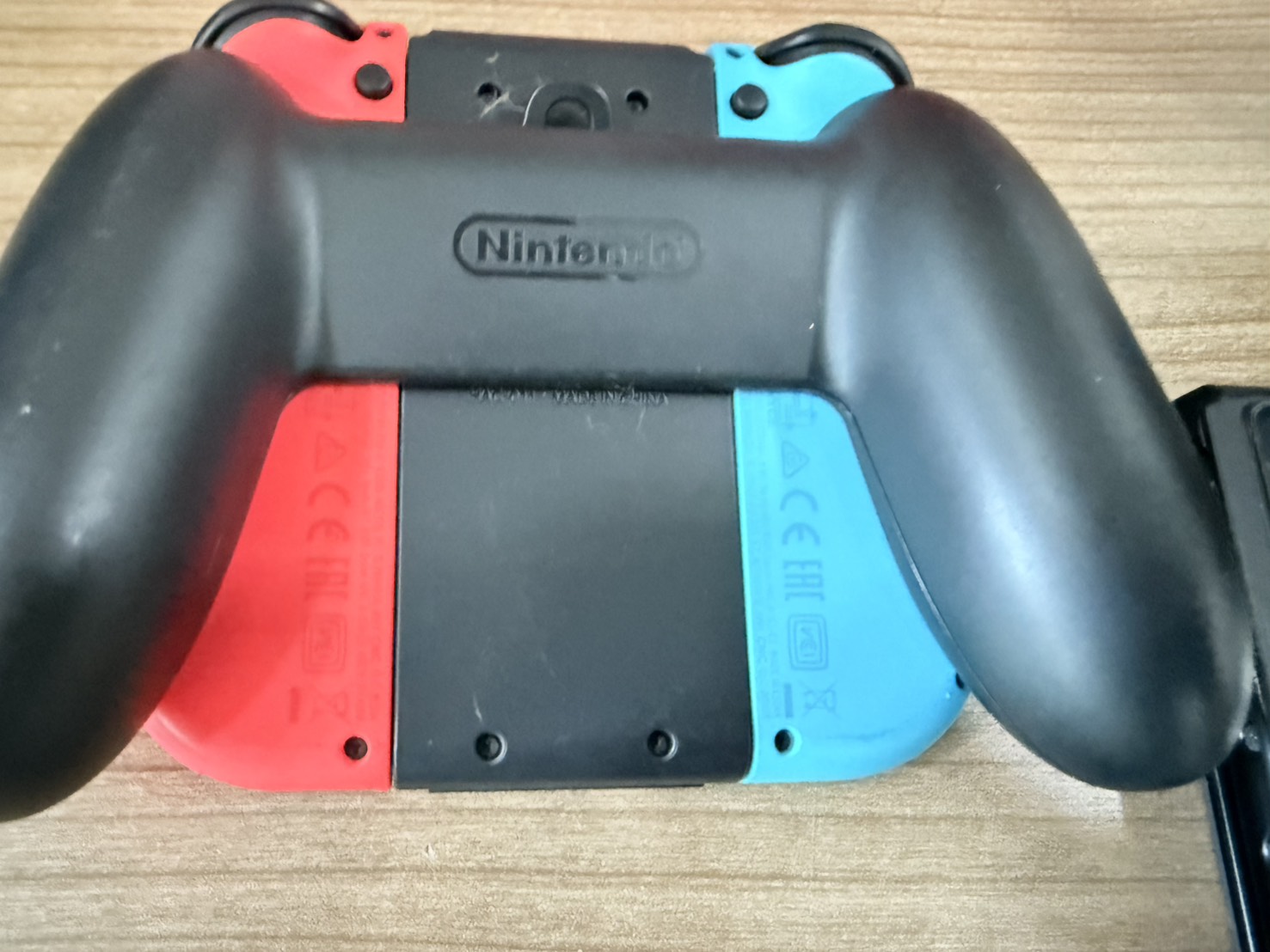 Nintendo Switch V1 +Adapter+Joy 2อัน(อุปกรณ์ครบ) มีจอย2อัน อันหนึ่งรวนไปทางขวาตลอด กล่องเสียบ Switch ไม่ติด #แค่เปลี่ยนจอยใช้ได้ปกติ