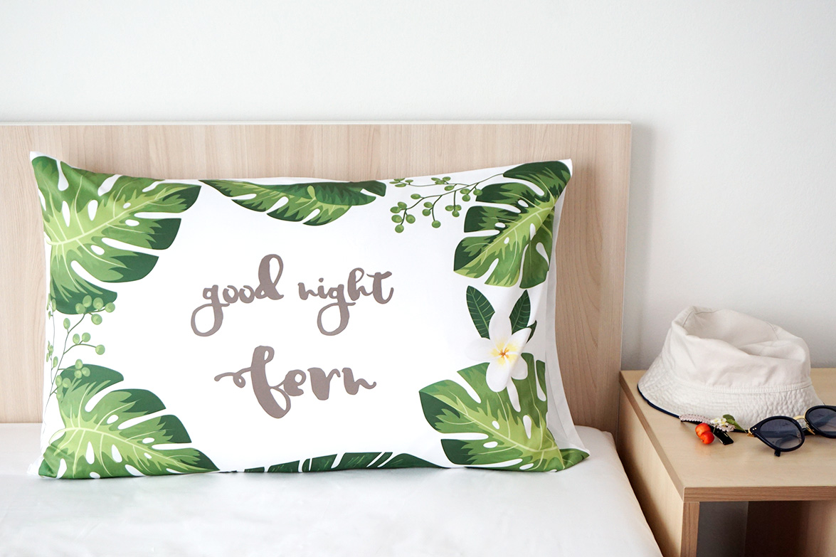 ปลอกหมอนหนุนลาย Palm Leaf