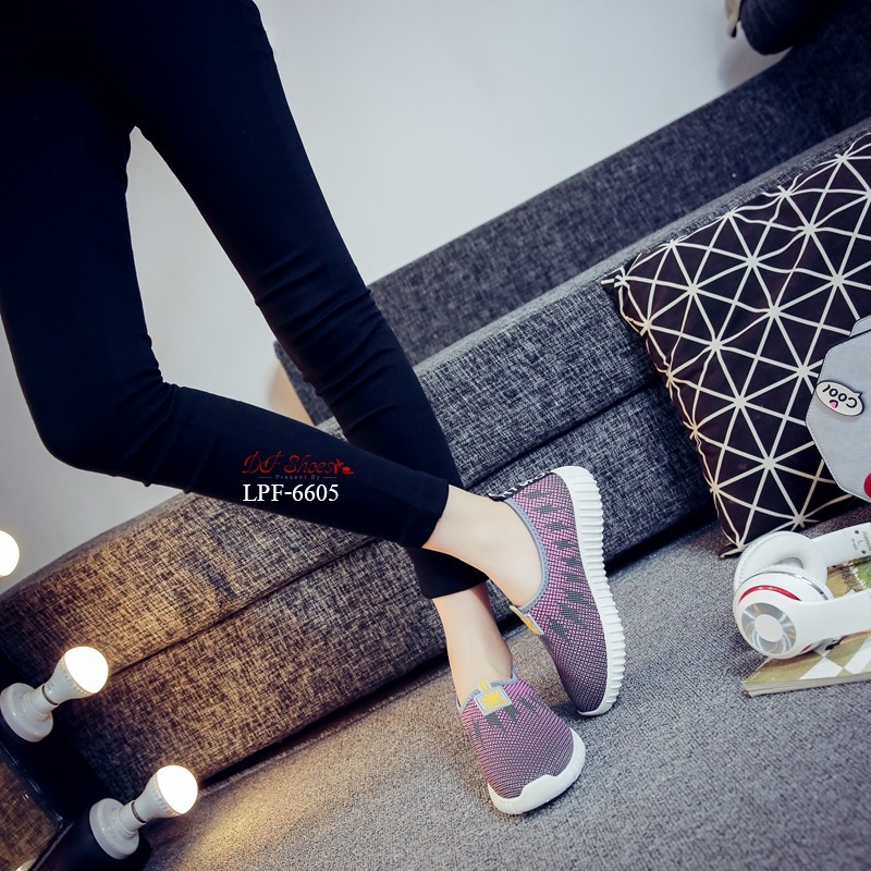 รองเท้าผ้าใบทรงสวมสไตล์ลำลอง (สีม่วง)