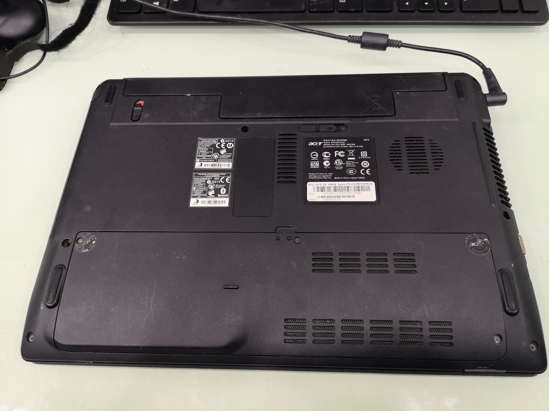 ACER Aspre 4741ZG มีตำหนิ