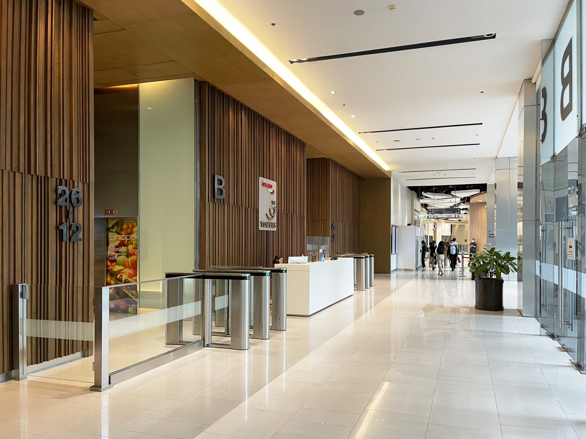 เดอะไนน์ ทาวเวอร์ส แกรนด์ พระราม 9 (The Ninth Towers Grand Rama9) อาคารสำนักงานให้เช่าย่านพระราม 9 ใกล้ห้างเซ็นทรัลพระราม 9 กรุงเทพฯ