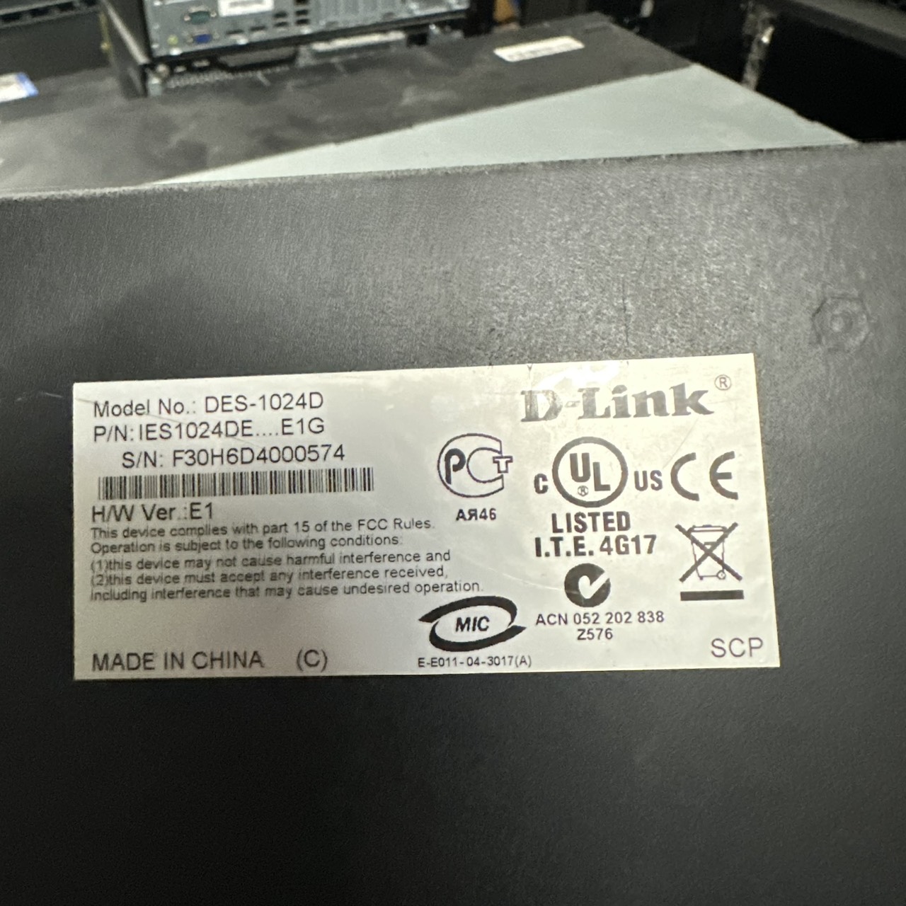 สวิตช์ D-Link 24-Port 10/100 (DES-1024D)