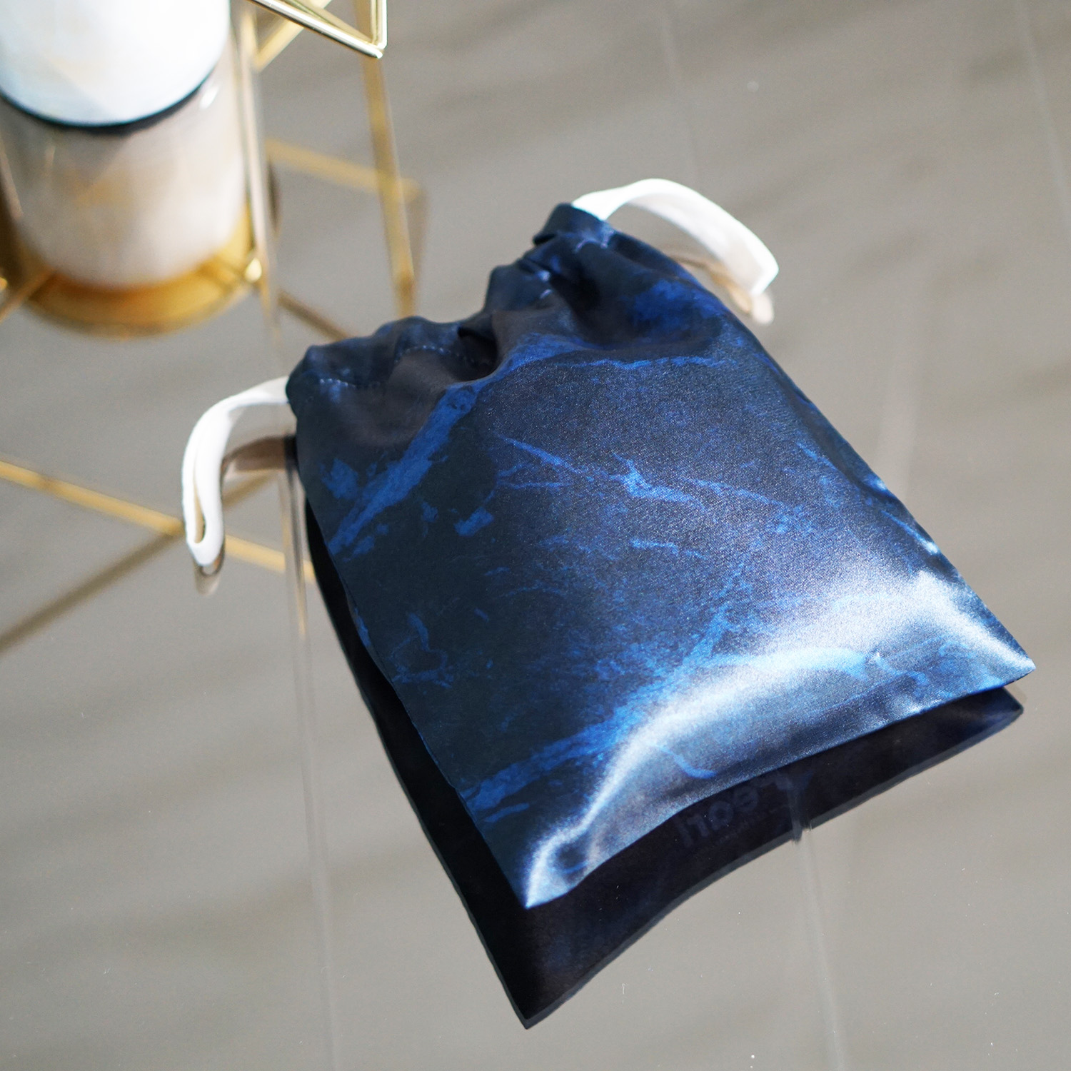 ถุงผ้าซาติน ลายหินอ่อนสีกรม - Navy Marble
