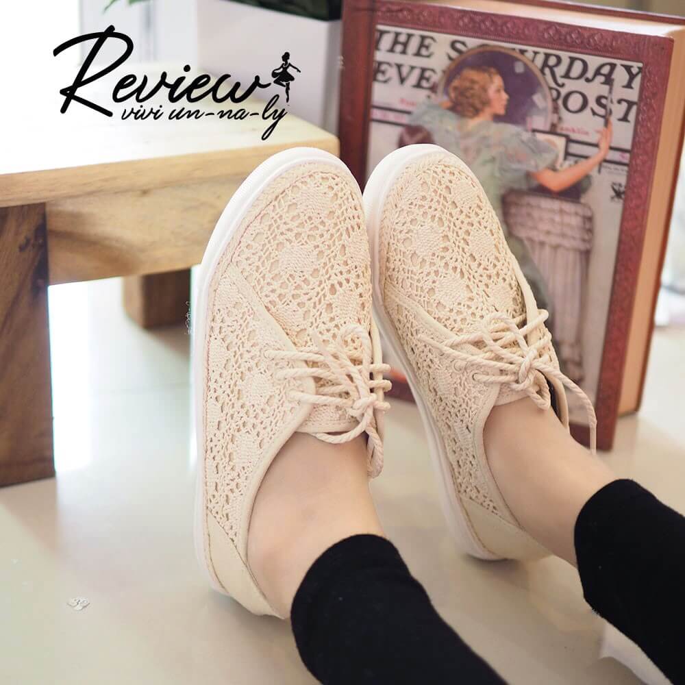 รองเท้าผ้าใบลูกไม้พื้นยาง