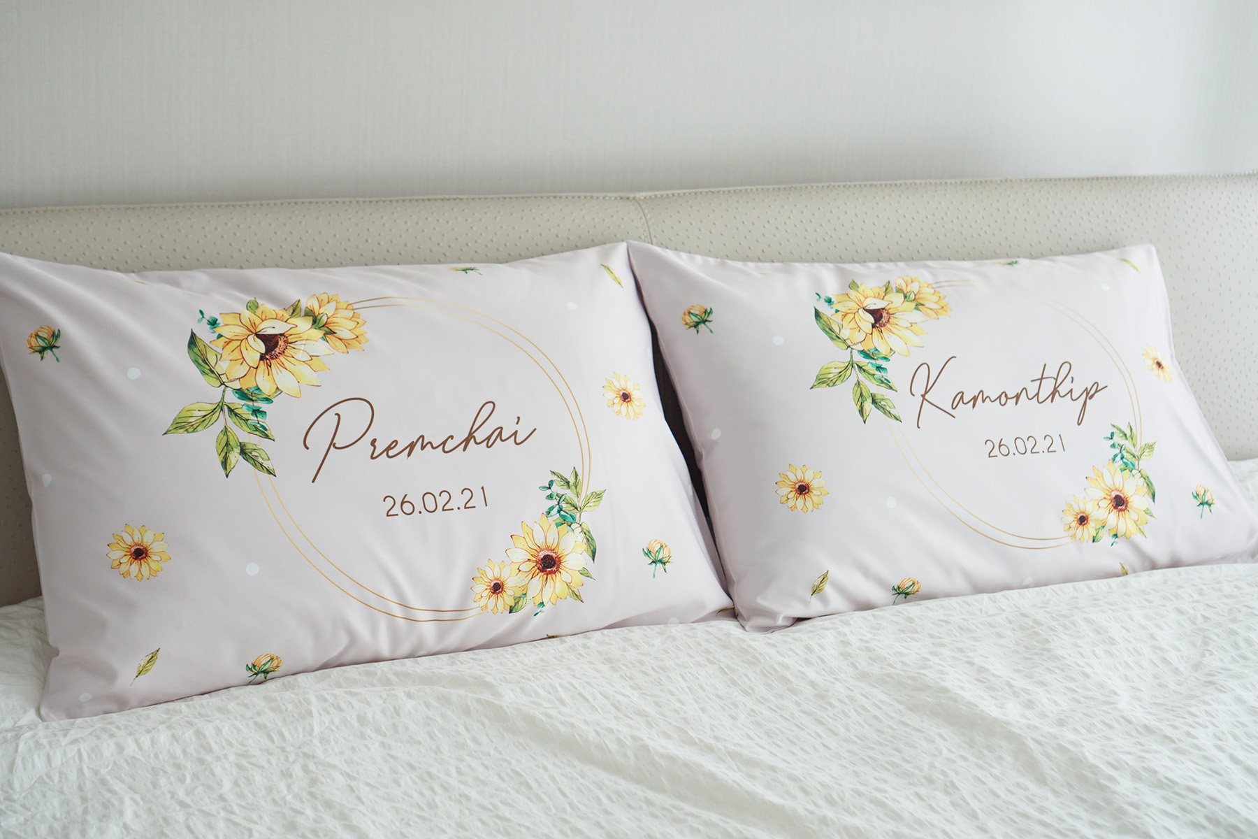 ปลอกหมอนหนุนคู่ พิมพ์ลายเต็มผืน ลาย Sun Flower - Beige
