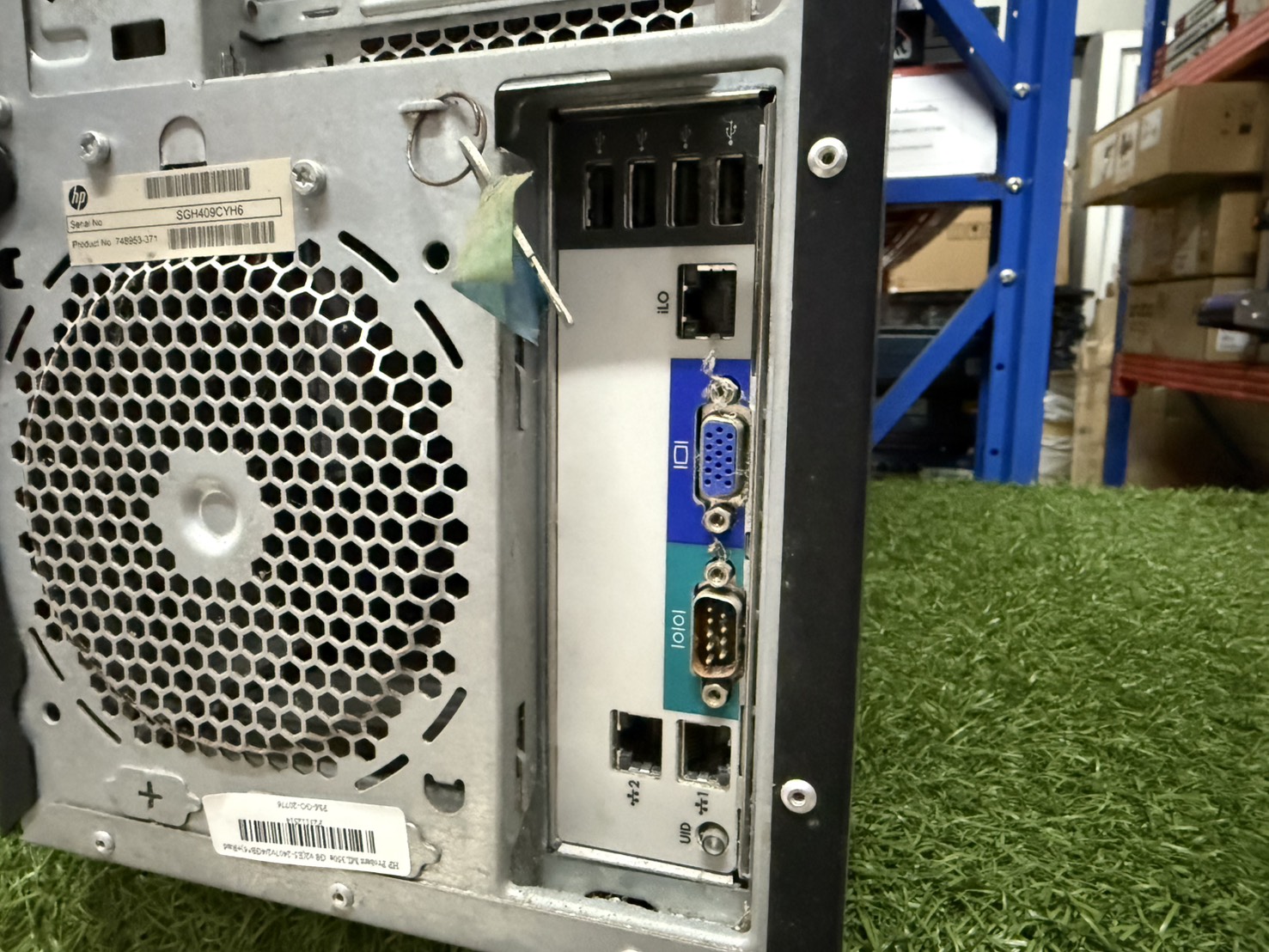 เซิร์ฟเวอร์ HP Proliant ML350e G8 v2(E5-2407v2/4GB*6)+Raid B120i