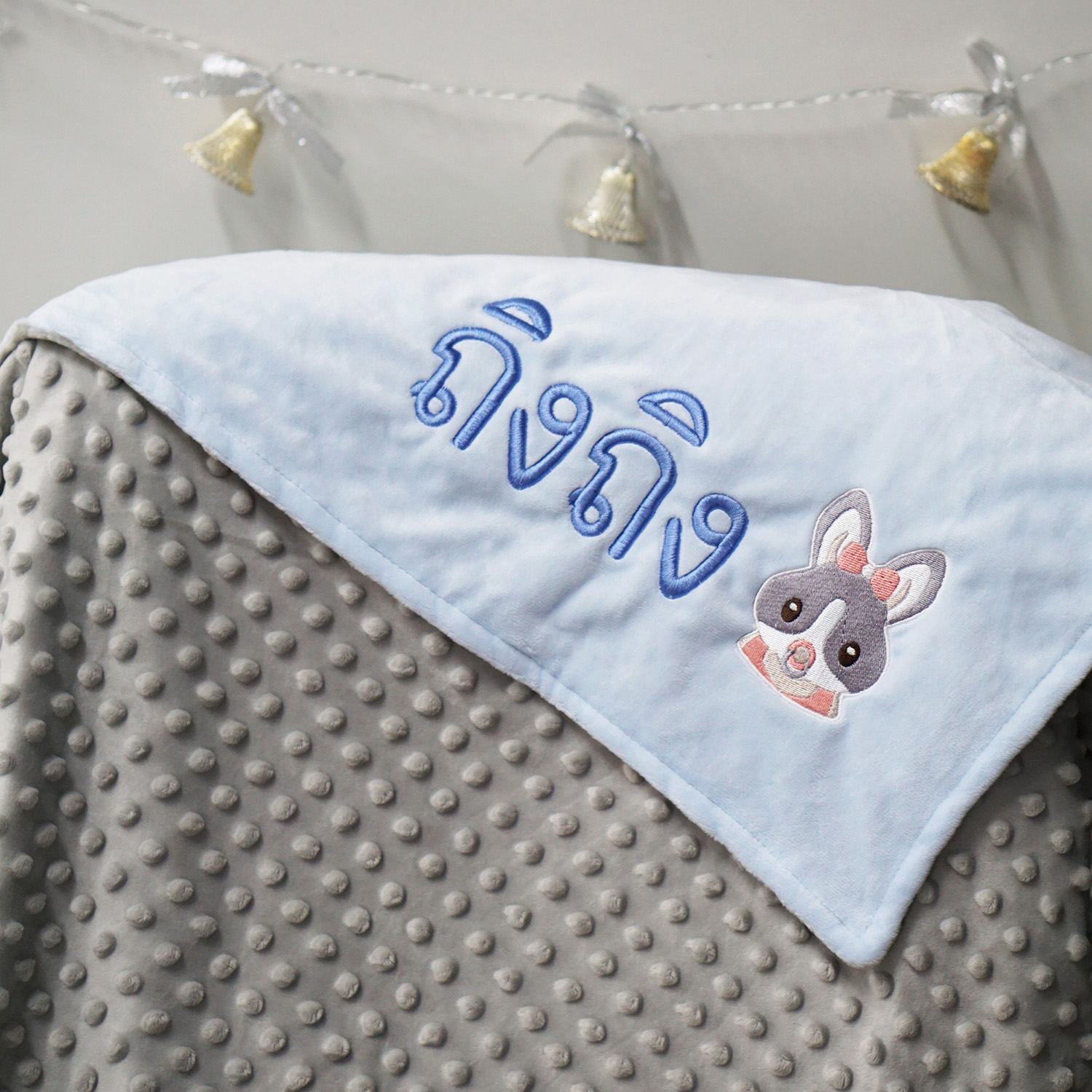 ผ้าห่ม Minky - สีฟ้า-เทา 75x100cm แบบปักชื่อ+การ์ตูน - Rabbit -Girl