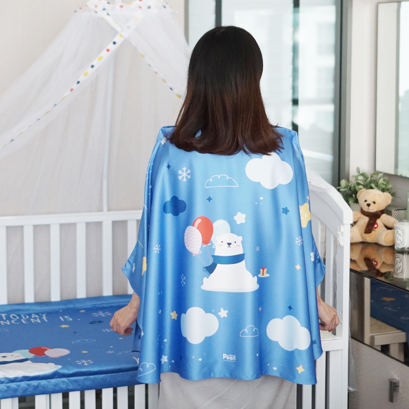 ผ้าคลุมให้นม สั่งทำใส่ชือ ลาย Polar Bear - Dark Blue