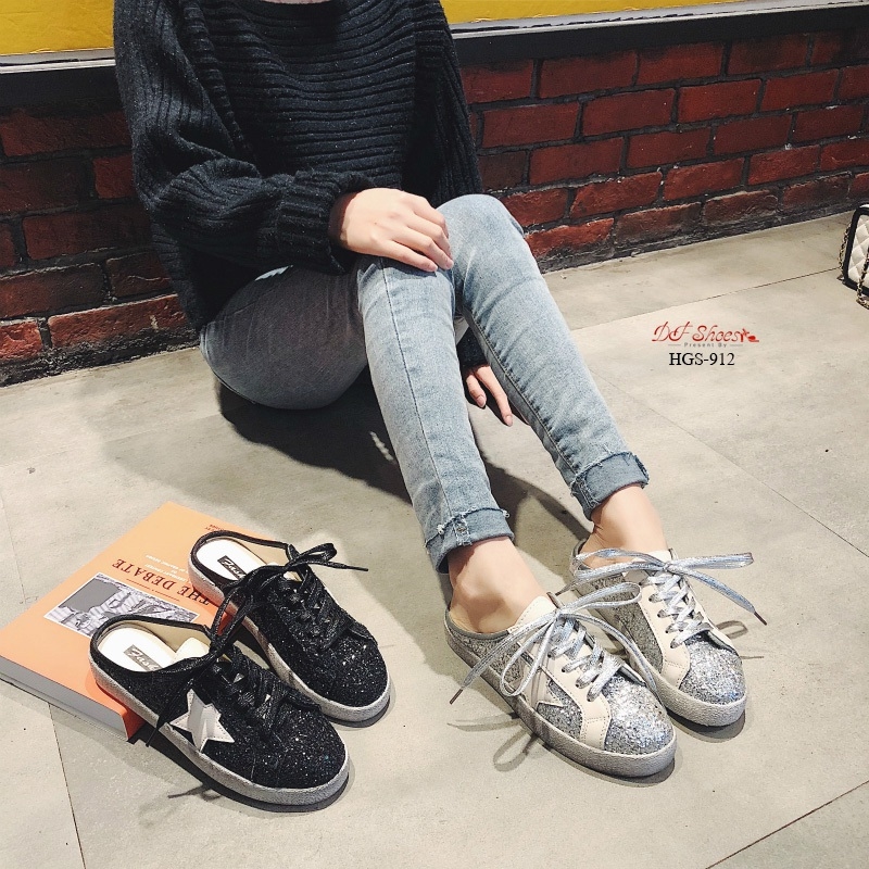 รองเท้าผ้าใบเปิดส้นกลิตเตอร์ลายดาว (สีดำ)