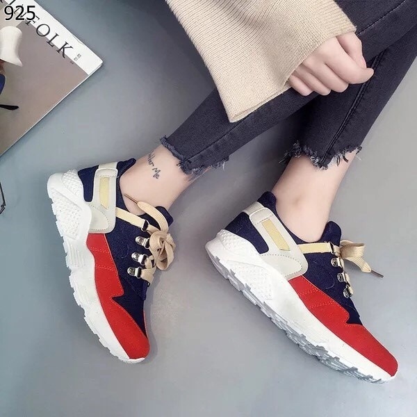 รองเท้าผ้าใบสไตล์ Sport แต่งสีสัน (สีฟ้า)