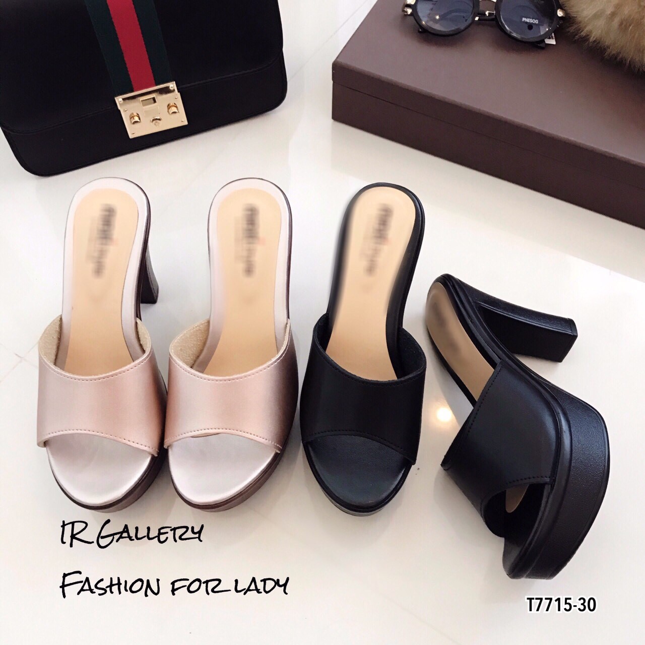 รองเท้าส้นสูงเปิดส้นแบบสวม (สีชมพูแชมเปญ)