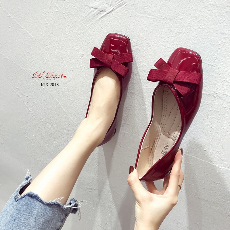 รองเท้าคัทชูหนังเงาแต่งโบว์ผ้า (สีชมพู)