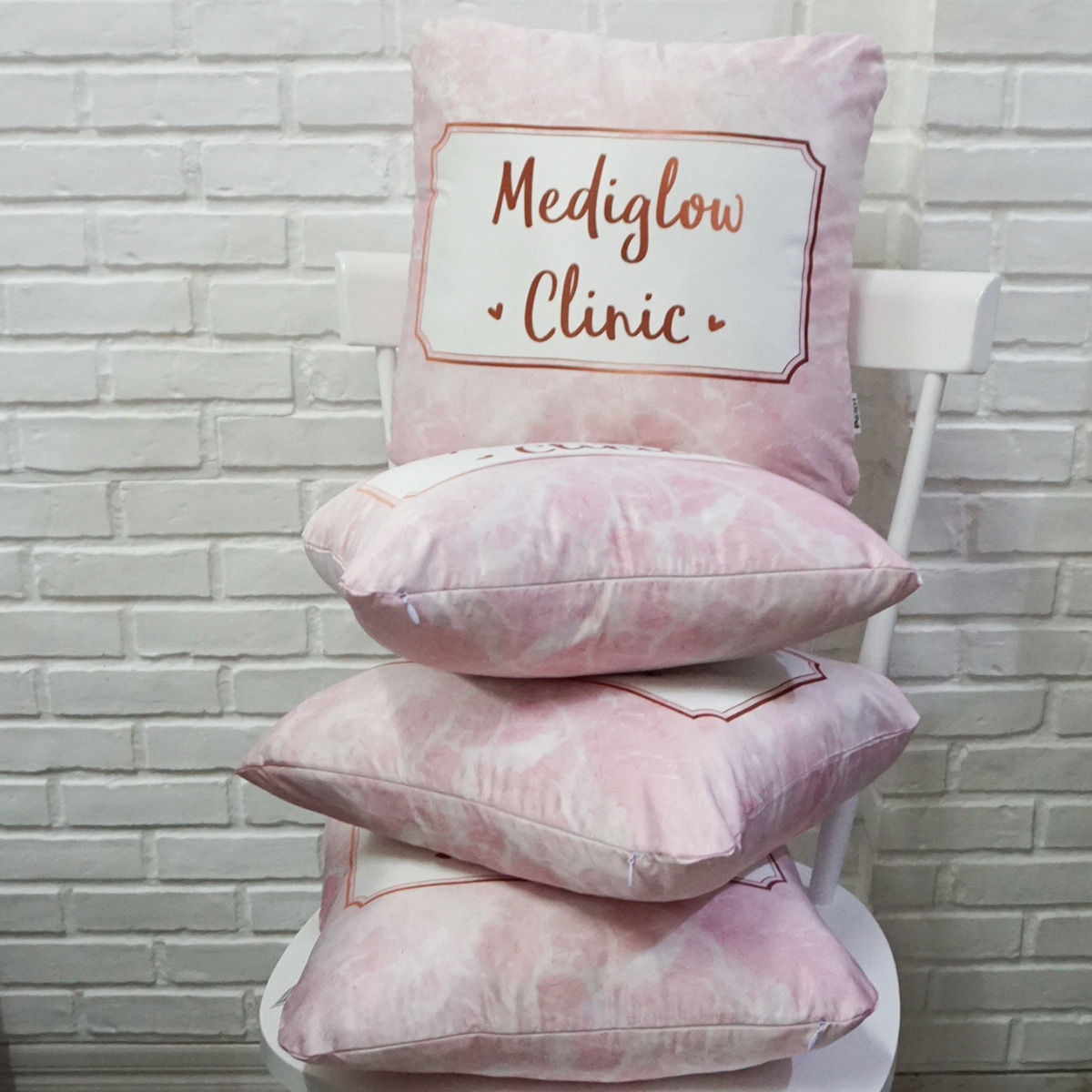 หมอนอิงสั่งทำใส่ชื่อ ลาย Pink Marble - White Frame
