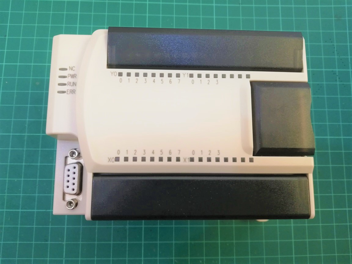 FX3U-24MR ( Programable Logic Control ) + USB-RS232 1 เส้น
