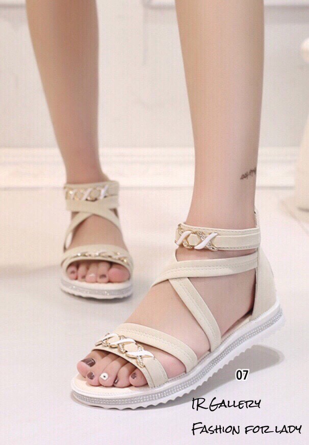 รองเท้าแตะลำลองแต่งซิปหลัง (สีครีม)