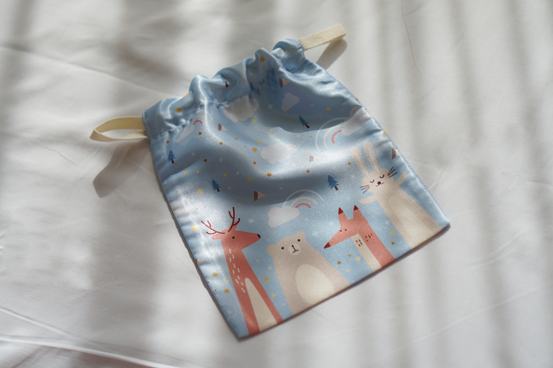 ผ้าคลุมให้นม สั่งทำใส่ชือ ลาย Woodland - Blue