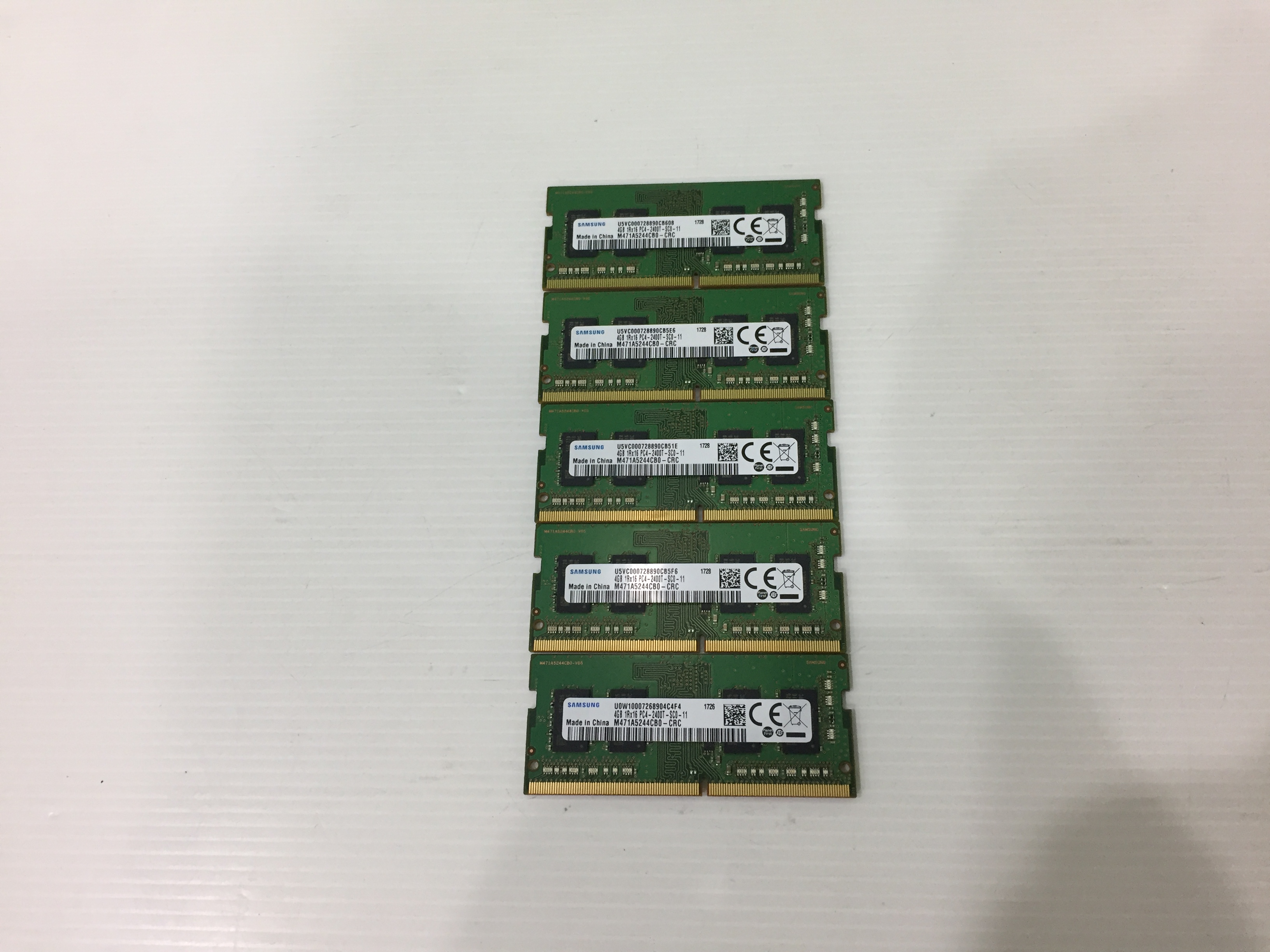 4GB. DDR-4 2400 SAMSUNG