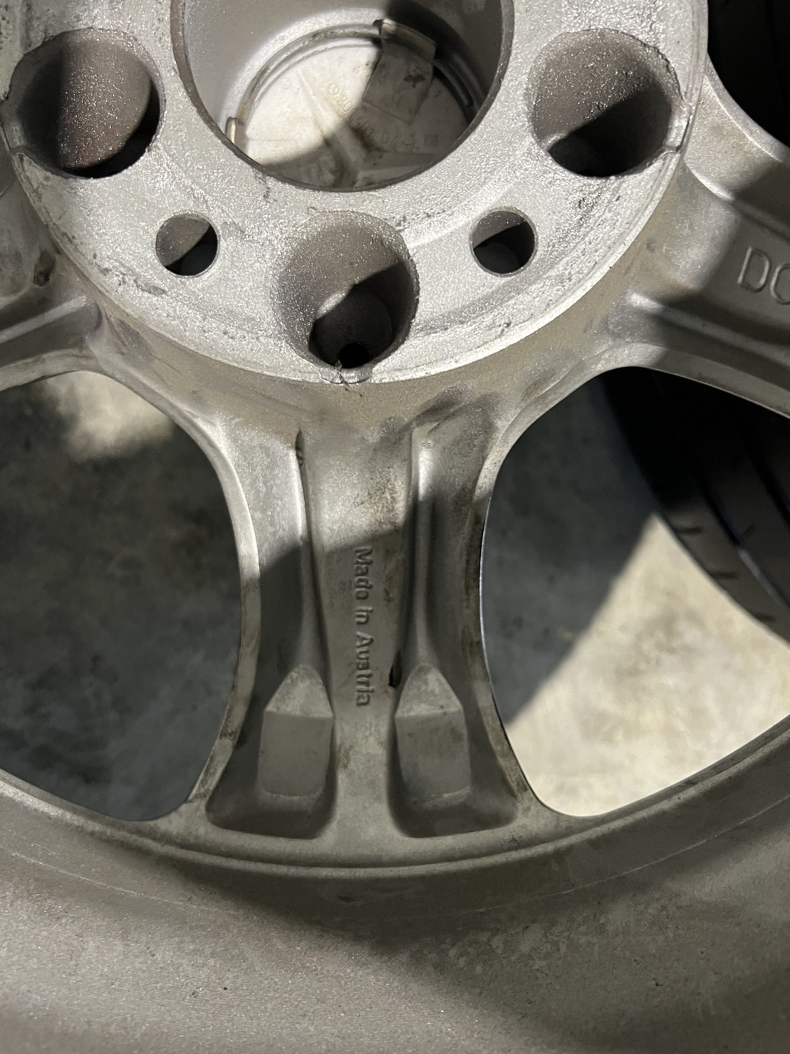 ล้ออะไหล่เบนซ์ ลายกล้วย 17" พร้อมยางถูกๆ