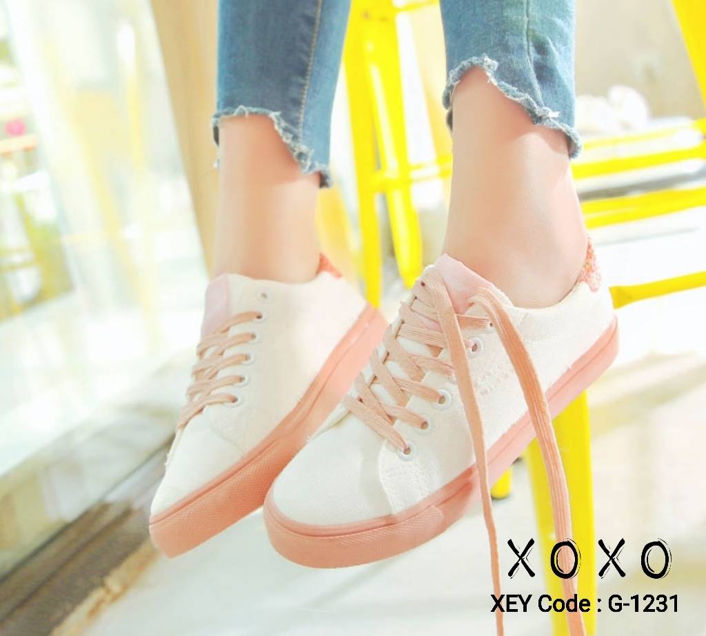 รองเท้าผ้าใบแคนวาสแต่งกลิตเตอร์ (สีชมพู)