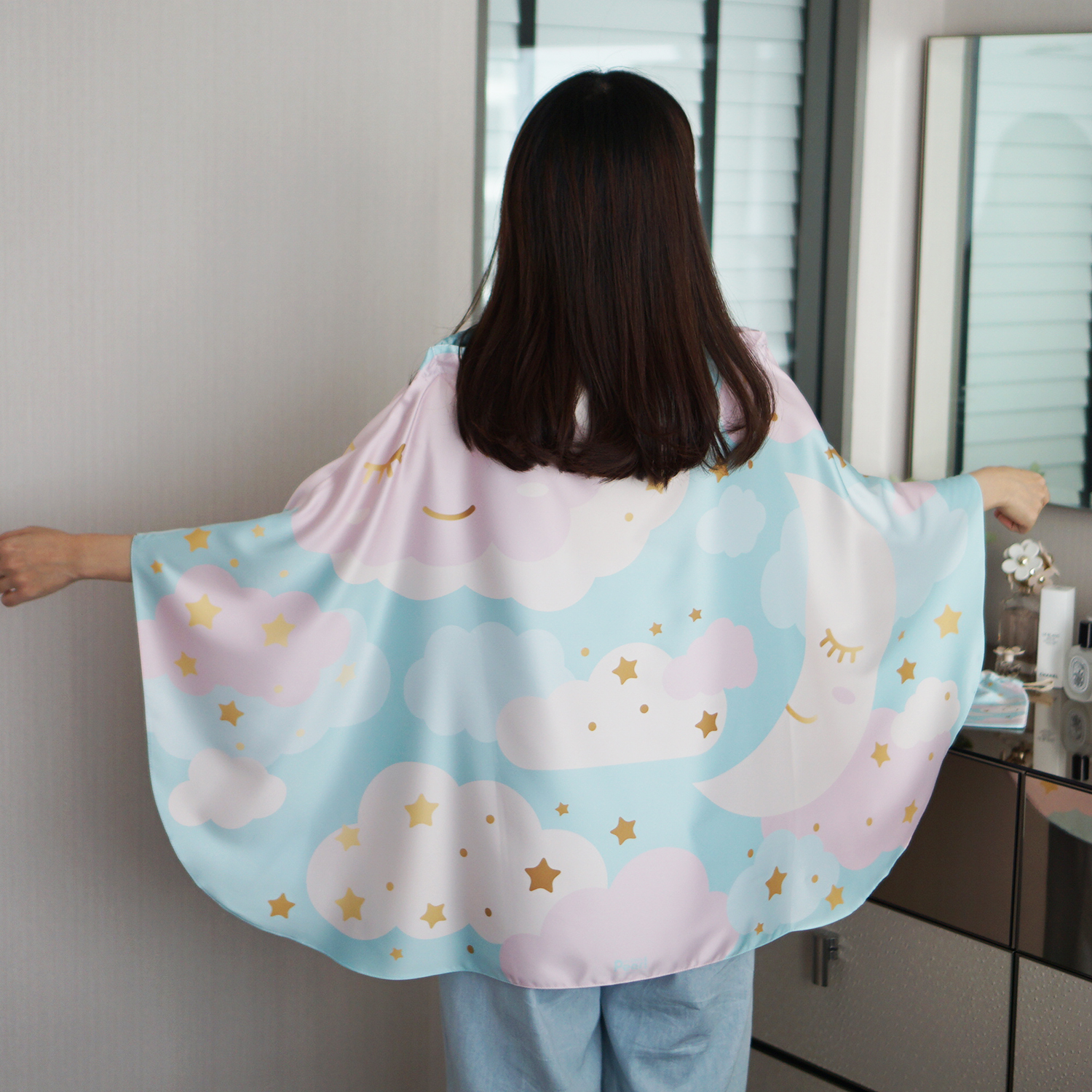 ผ้าคลุมให้นม สั่งทำใส่ชือ ลาย Moon - Mint