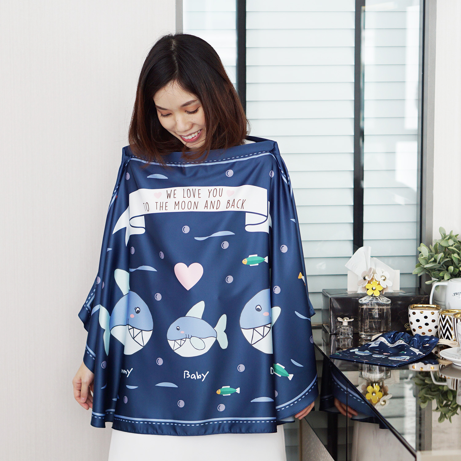 ผ้าคลุมให้นม สั่งทำใส่ชือ ลาย Shark - Navy
