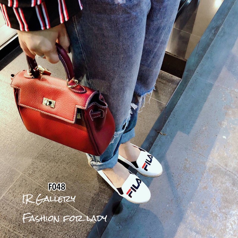 รองเท้าส้นแบน Style Fila (สีขาว)