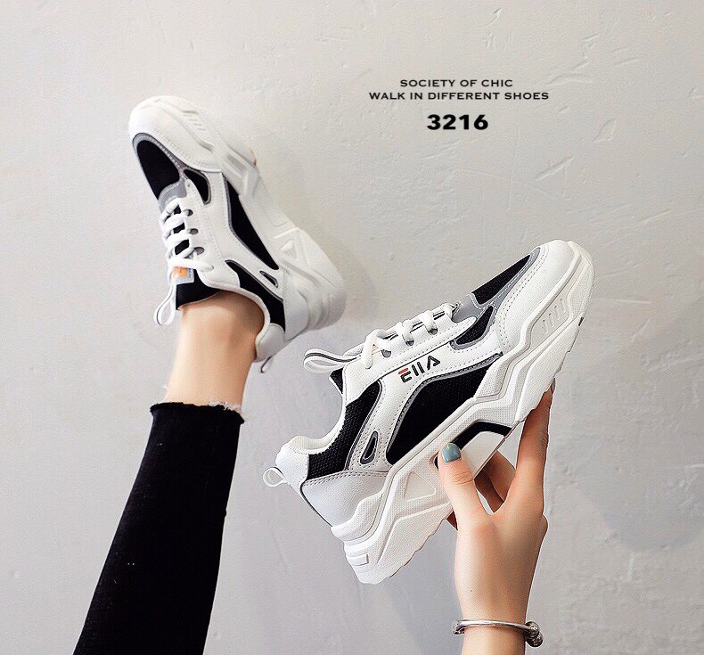 รองเท้าผ้าใบแฟชั่นทรงSportแต่งลาย (สีดำ)