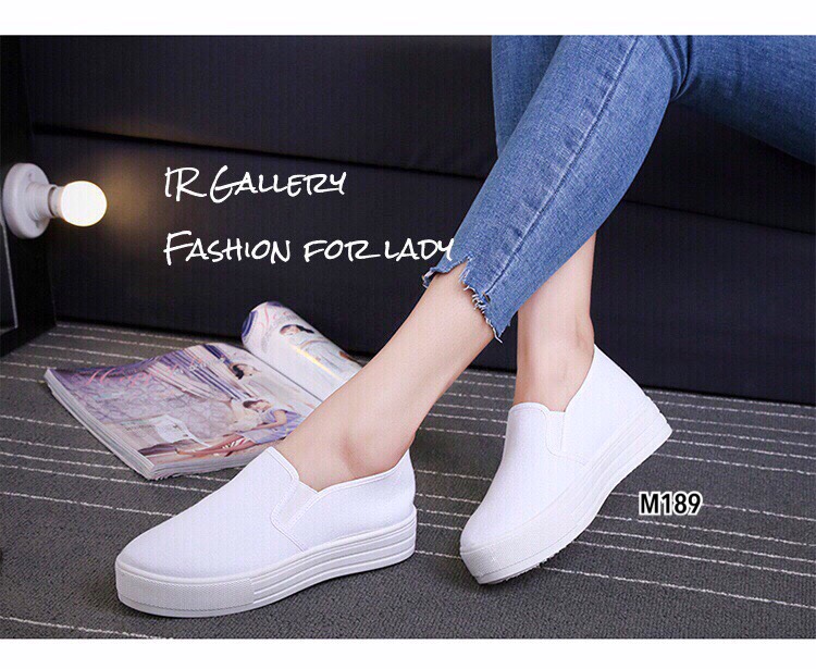 รองเท้าผ้าใบSlip onสีขาวล้วน