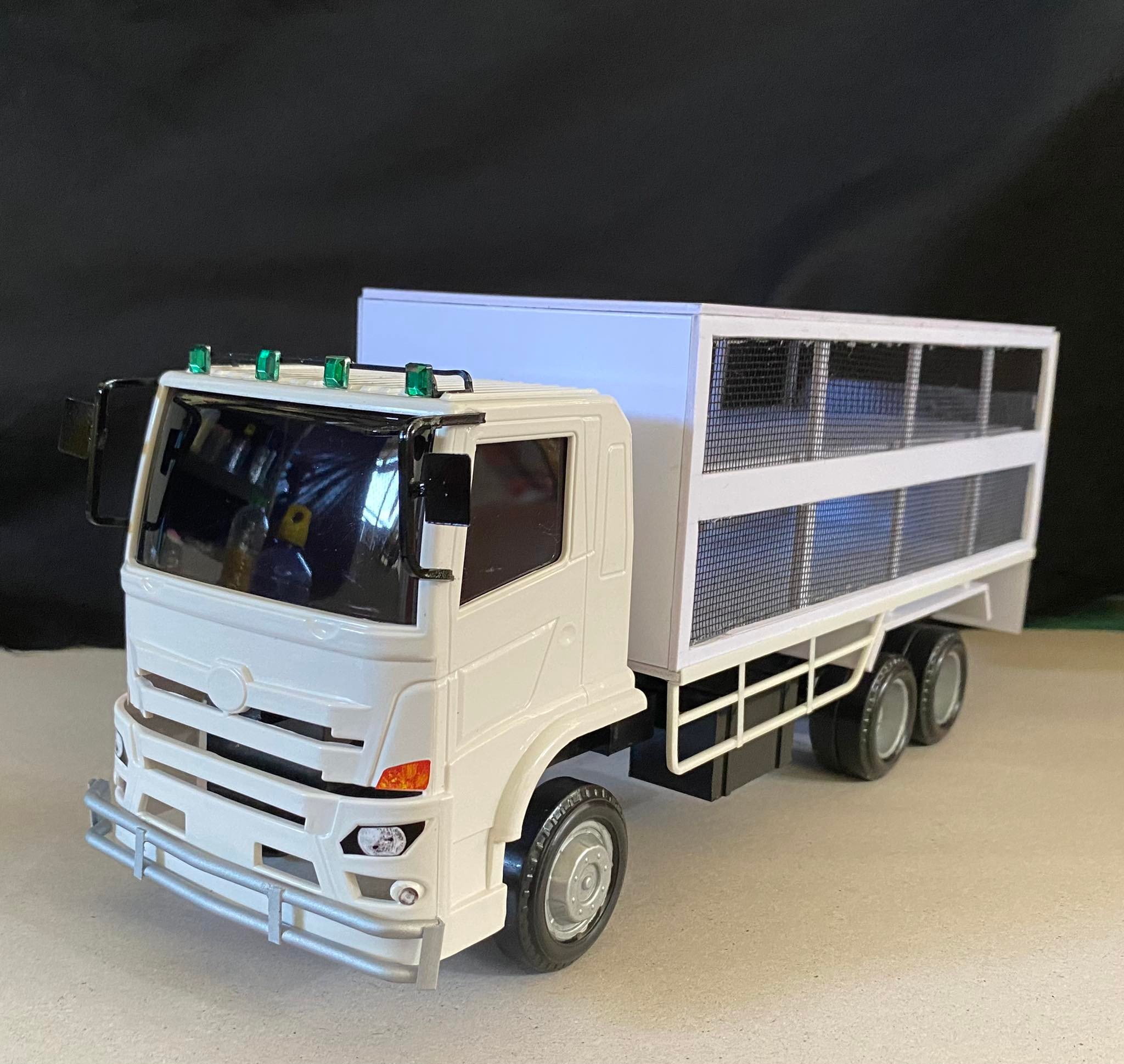 รถขนหมู เดิมๆ