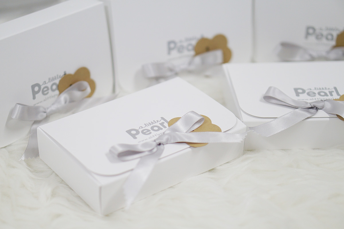 ผ้าพันคอ ลาย Rabbit Family - Blue พร้อมส่ง