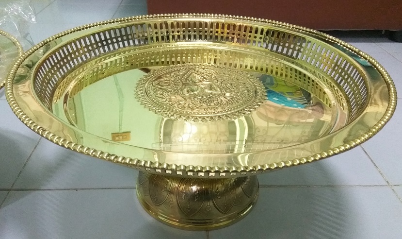 พานโตกโปร่ง ทองเหลือง