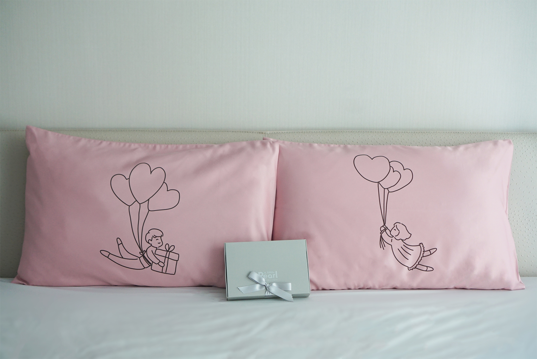 ปลอกหมอนคู่ สีชมพู ลาย Heart Ballon