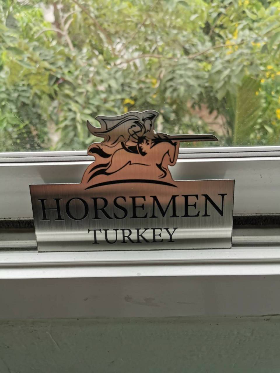 งานป้ายสแตนเลสพิมพ์สกรีน HORSEMEN TURKEY
