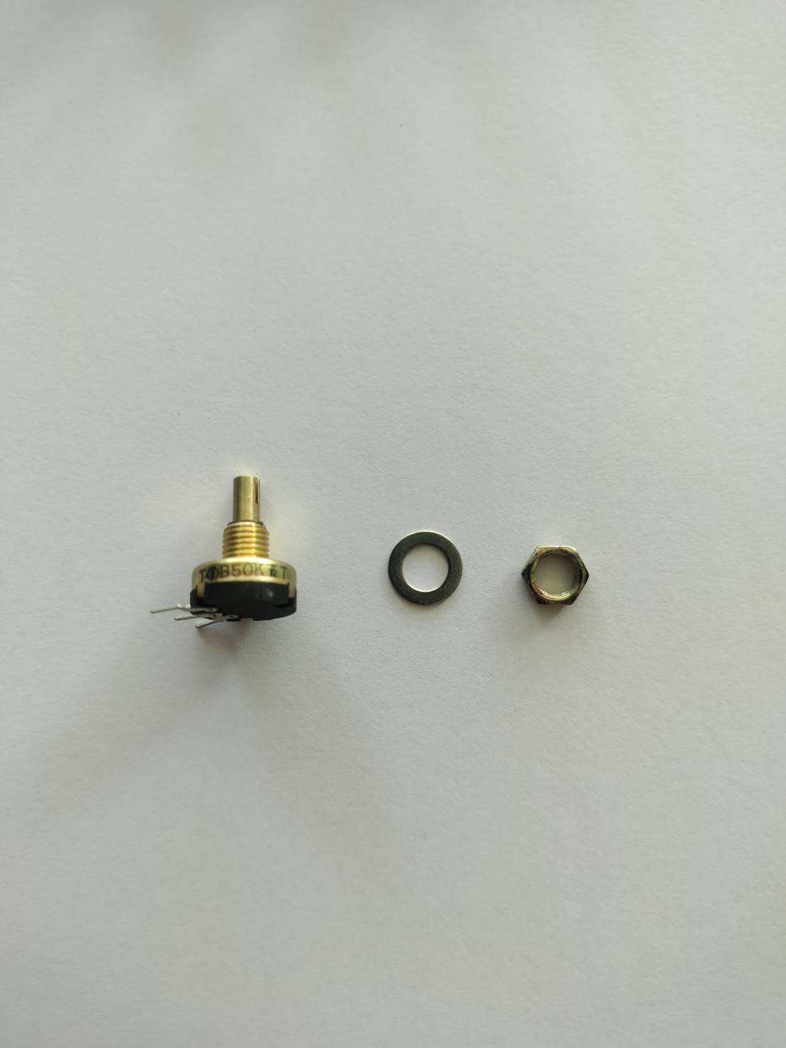 วอลลุ่ม 50 KB ขนาดเล็ก (3 ขา) 1 ชุด (10 ตัว) พร้อมน็อตและสกรู