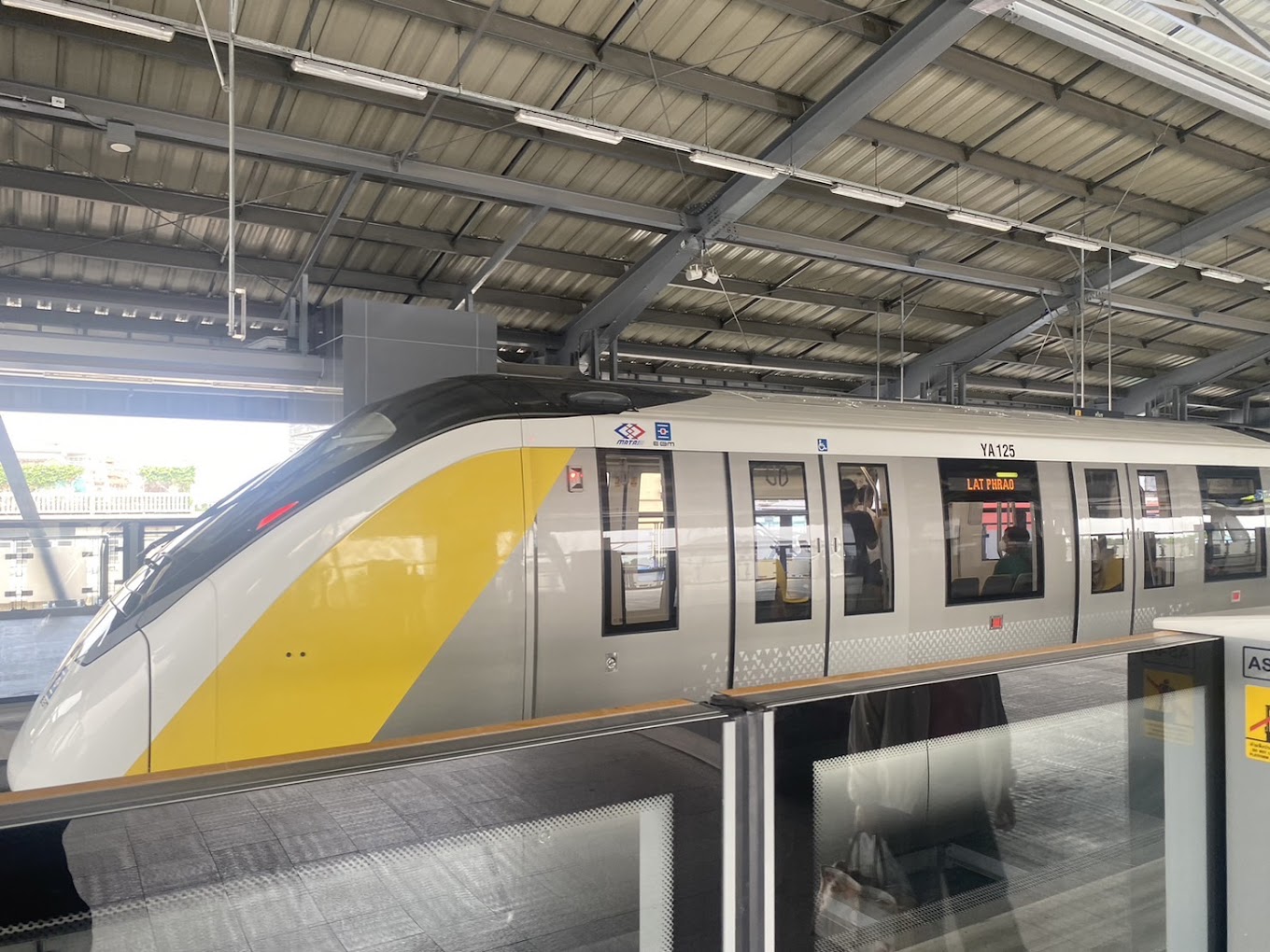 ขายที่ดินติดถนนอ่อนนุช ใกล้รถไฟฟ้าสายสีเหลืองสถานีศรีนุช เพียง 500 เมตร