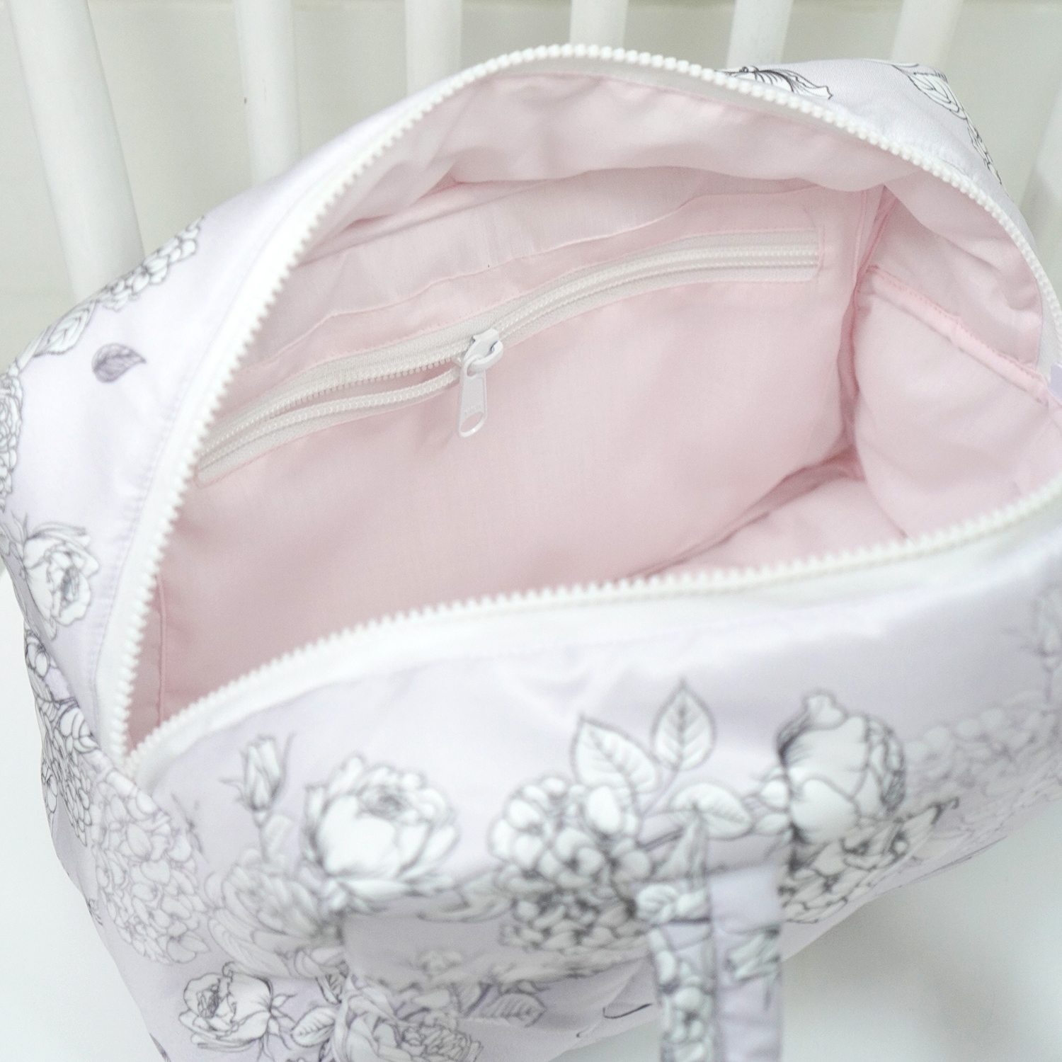 Fluffy Bowling Bag กระเป๋านุ่มนิ่ม ทรง Bowling สั่งทำใส่ข้อความ ลาย Butterfly Vintage - Lavender (ไม่รวมพวงกุญแจ)