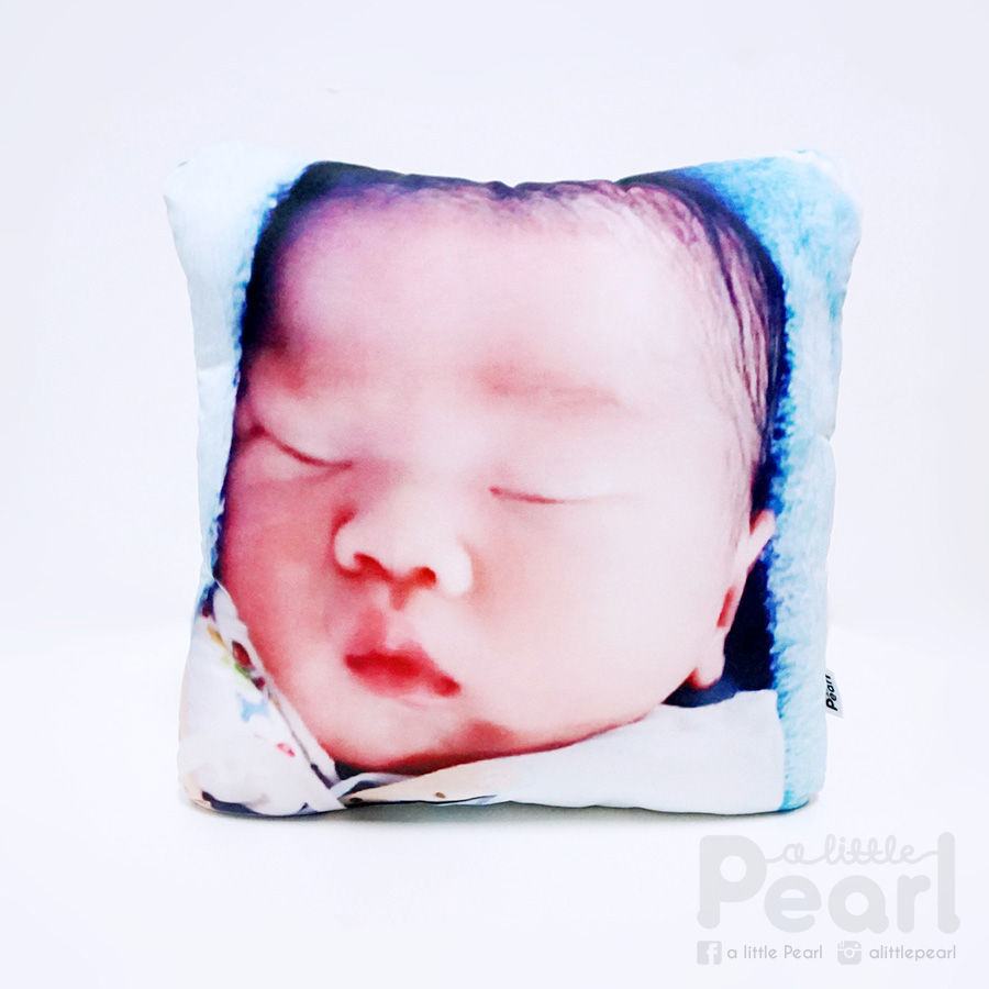หมอนของขวัญ ใส่รูปถ่าย ทรงสี่เหลี่ยมจตุรัส Portrait Photo Square Pillow
