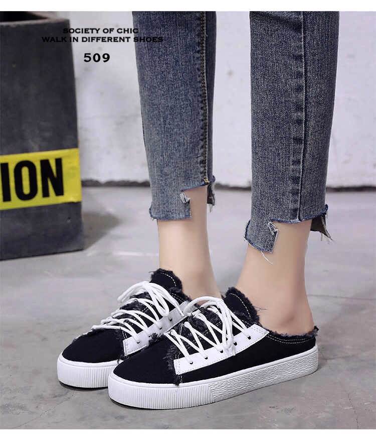 รองเท้าผ้าใบเปิดส้นแต่งปลายลุ่ย (สีแดง)