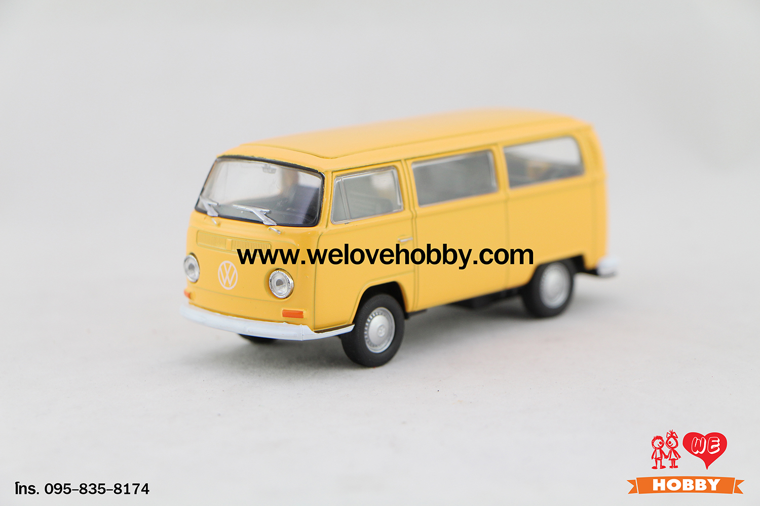 โมเดลรถตู้โฟล์คคลาสสิค 1972 Volkswagen Type 2 Bus สีเหลือง Scale 1:34-1:39