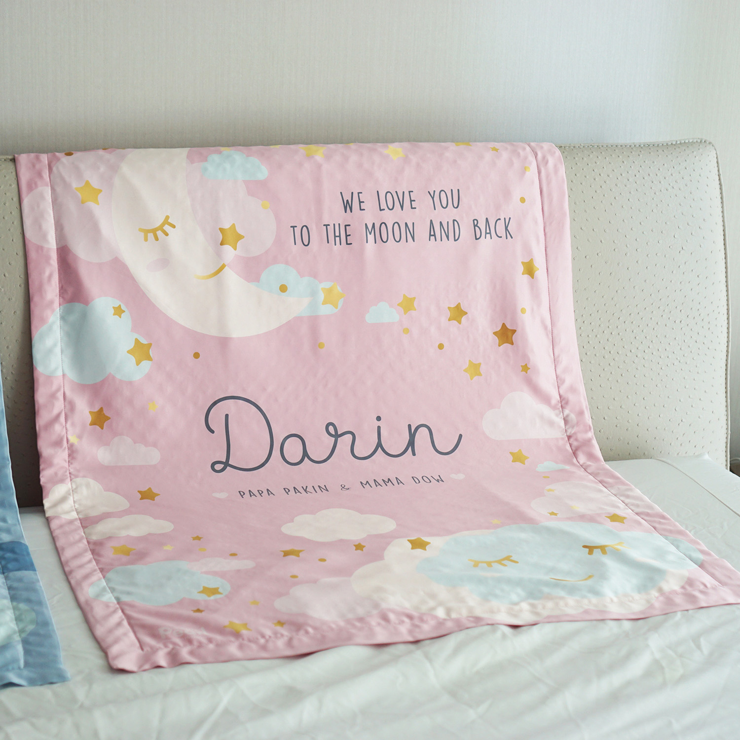 ผ้าห่ม สั่งทำใส่ชื่อ ลาย Moon - Pink