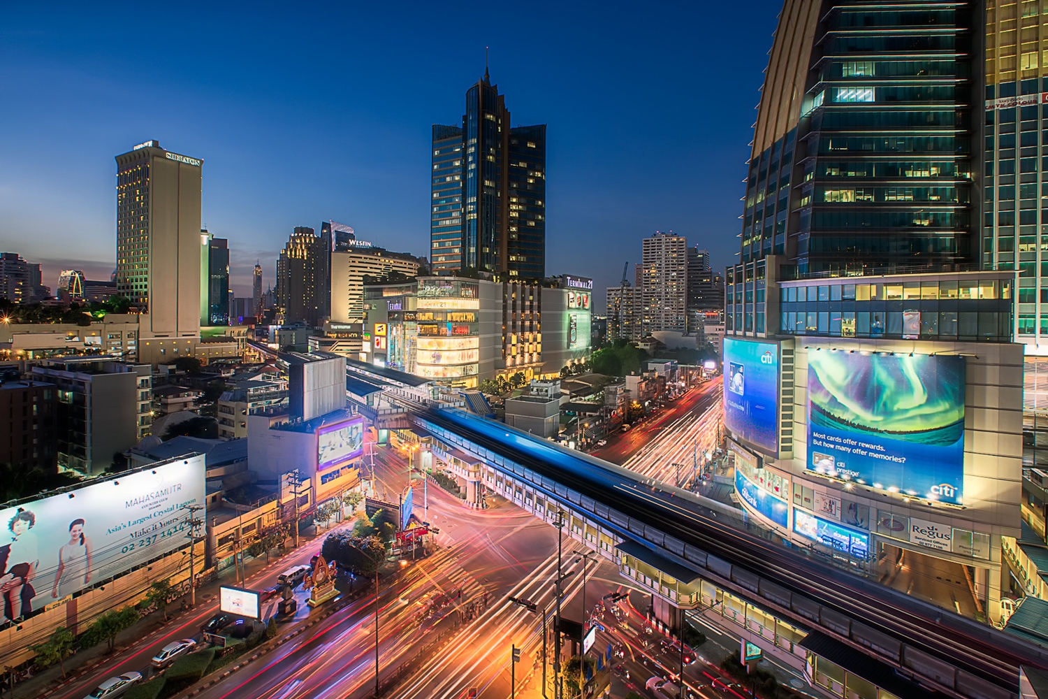 ขาย/ให้เช่าพื้นที่สำนักงานออฟฟิศย่านสุขุมวิท กรุงเทพฯ ตรงข้ามสวนเบญจกิติ ใกล้สถานีรถไฟฟ้า BTS อโศก และ MRT สุขุมวิท เพียง 750 เมตร | Ocean Tower 1