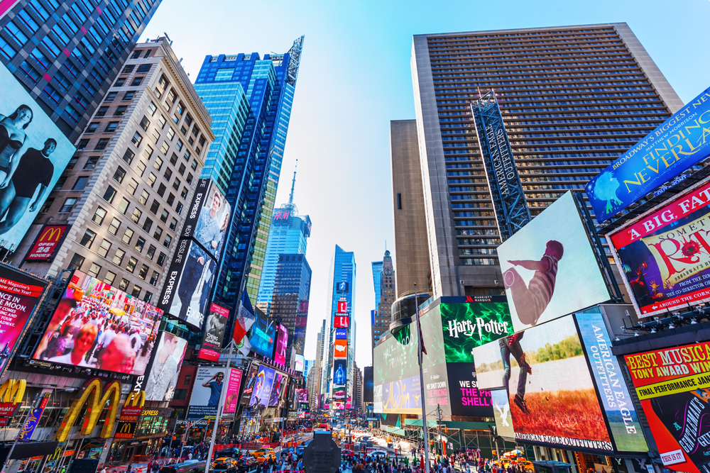 Providing space rental services for installing out-of-home advertising media (OOH)