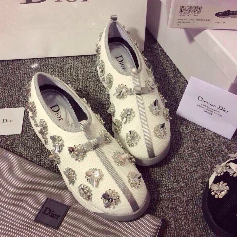 พร้อมส่ง : รองเท้าผ้าใบ Dior Fusion Sneakers (สีขาวดอกเงิน)