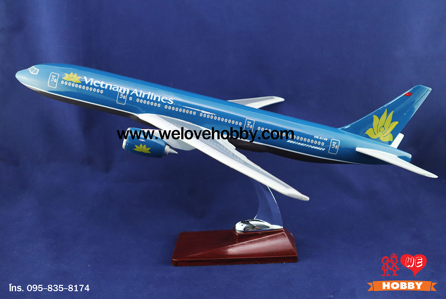 โมเดลเครื่องบิน Vietnam Airlines เวียดนาม (Boeing 777-200ER) ลำใหญ่